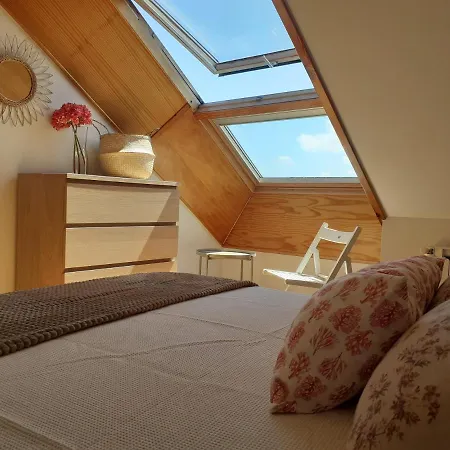 Atico Con Terraza Y Piscina Comunitaria