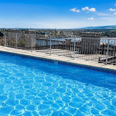 Atico Con Terraza Y Piscina Comunitaria *