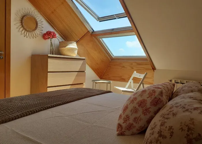 Atico Con Terraza Y Piscina Comunitaria